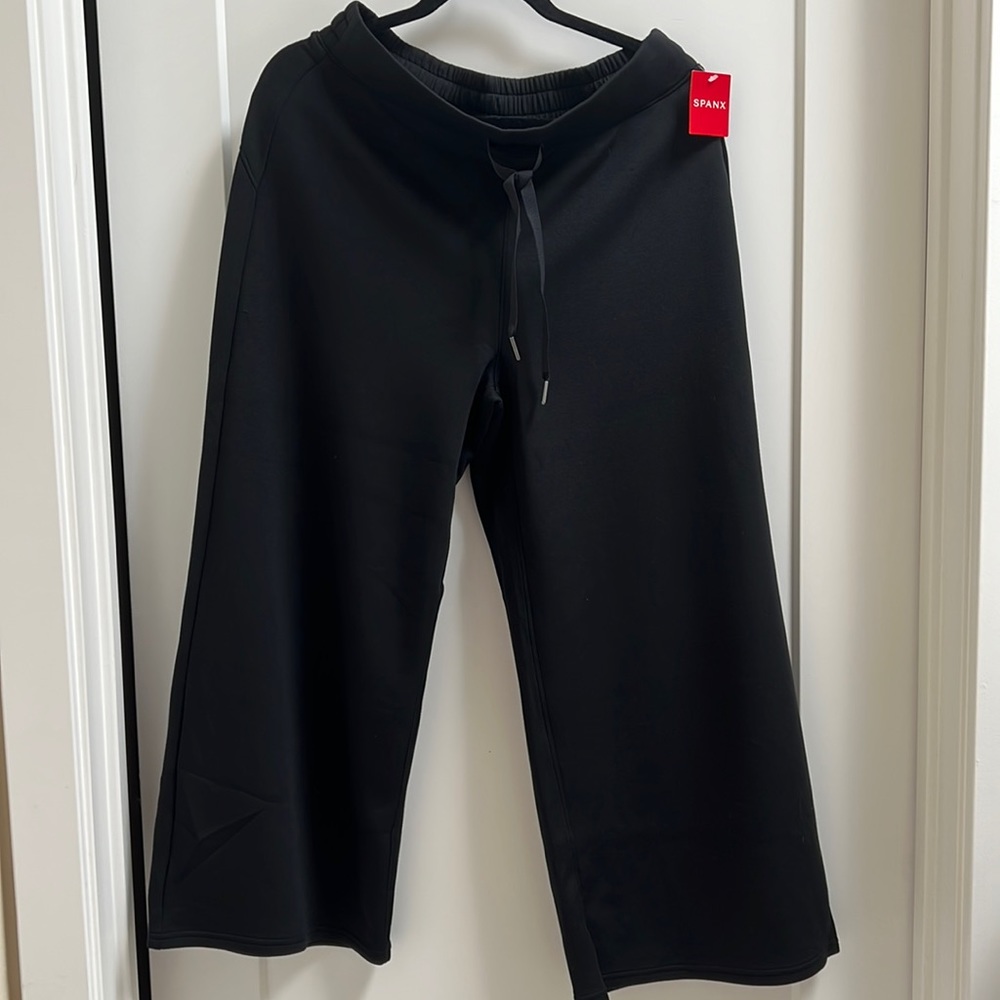 SPANX - Air Essentials wide leg cropped pants L